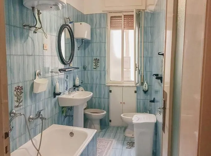 Alegaia House * Минори